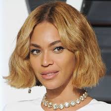 Feathery layers work the best for thick, straight hair as they thin out the this flipped out and layered hairstyle may just be what you need to change up your look. 67 Cute Short Haircuts For Women 2020 Short Celebrity Hairstyles