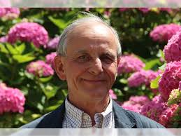 A japanese garden was made by the idealistic banker, albert kahn, between 1895 and 1910. Sois Raisonnable Et Humain Une Conference Avec Axel Kahn A L Abbaye De Saint Jacut De La Mer