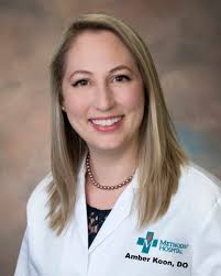 Amber Koon's Instagram, Twitter & Facebook