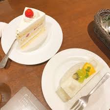 jira on instagram 浅草カフェ カフェ カフェ好き cafe cake ケーキ ケーキ ショートケーキ 期間限定スイーツ スイーツ スイーツ写真 sweets sweets food takeout container