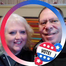 Train blocks traffic in Muncie, causing delays