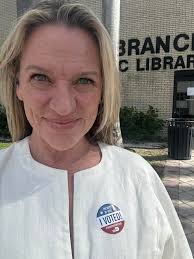 I did the thing! 🗳️ only 20min wait at the library ✨🔥