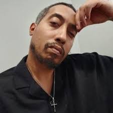 Johnathan Sims's Instagram, Twitter & Facebook