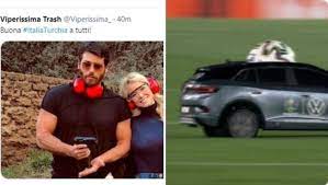 Italia campione d'europa, la disperazione dei tifosi inglesi. Video Turchia Italia Dalla Macchinina Al Derby Diletta Leotta Can Quanti Meme Mediagol