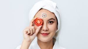 Berdasarkan jurnal bedah dermatologi pada 2005, vitamin c pada lemon mampu melindungi kulit sebenarnya, milk lovers bisa menggunakan putih telur saja untuk meningkatkan kecerahan kulit. 5 Cara Alami Memutihkan Wajah Dengan Tomat Orami