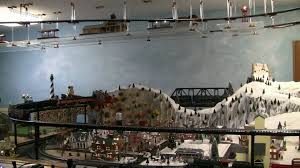 Ceiling Mount Train With Lower Train Table Model Trains Train Table Model Train Sets