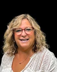 Donna Norman's Instagram, Twitter & Facebook