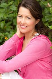 Melissa Huggins's Instagram, Twitter & Facebook