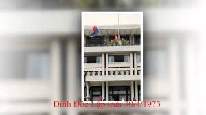 Xe thiết giáp cs khi đến dinh đôc lập, chạy thẳng vào trong dinh, không có gì trở ngại. Dinh Doc Lap 30 4 1975 Youtube