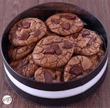 The Outrageous Chocolate Cookies By Martha Stewart Biscuits Dietetiques Biscuits Sucres Cookies Et Biscuits