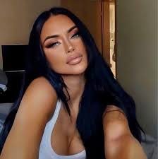 Jocelyn Bonilla's Instagram, Twitter & Facebook