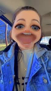 Amber Marr's Instagram, Twitter & Facebook