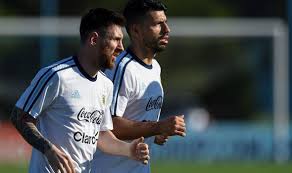 Sergio aguero and lionel messi struck in the dying stages in texas as gerardo martino's men rallied to secure a draw. Sergio Aguero On The Text Message He Sent Lionel Messi And A Possible Barcelona Move Football Sport Express Co Uk