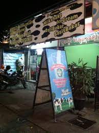 5.000 per gelas pendapatan : Tampak Luar Kedai Susu Picture Of Kedai Susu Family Semarang Tripadvisor
