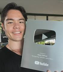 Sean Dollwet's Instagram, Twitter & Facebook