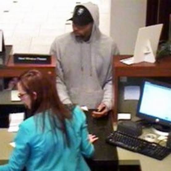 Police seek suspect in robbery of south county bank – St. Louis Call  Newspapers
