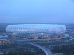 Explorez stadionul lui bayern munich, cel mai frumos din europa? Allianz Arena In Munchen Fassade Sport Freizeit Baunetz Wissen