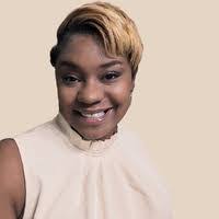 Stephanie Dunbar's Instagram, Twitter & Facebook