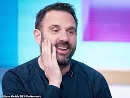 Contact the uk's leading speaker bureau (ft) for conference, motivational, after dinner speakers, presenters & performers. Bbc Radio 6 Star Shaun Keaveny Launches Foul Mouthed Twitter Tirade Against Boris Johnson Daily Mail Online