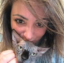 any farmhouses available for carnival weekend (also im not sure exactly  which days are carnival weekend) For about 5 people or more