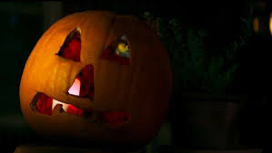 Head back to haddonfield again with the halloween kills trailer for the sequel to 2018's halloween, directed by david gordon green. Halloween Kills 2021 Film Trailer Kritik