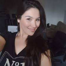 I'm so sick of all of these fake accounts trying to reach out to you guys.  I would never ask you to direct message me and take your hard earned money.  I