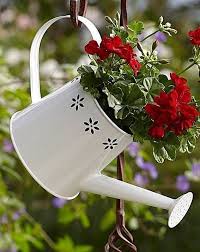 What Kind Of Original Diy Decorations We Can Make This Summer In The Garden Diy Flower Pots Flower Pots Flower Pots Outdoor