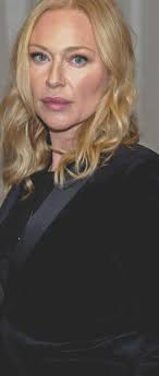 Isabel adrian skärrad har flytt landet efter brutala rånet!