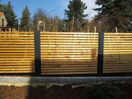 Sichtschutzzaun Holz Metall Gunstig Larche Hohe Grau Weiss Aus Holz Metall Aufstellen Angebot Design Sichtschutzzaun Holz Sichtschutzzaun Sichtschutzzaun Garten