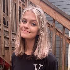 Shelby Blair's Instagram, Twitter & Facebook