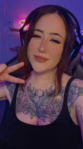 What's good everybody, I'm a 29 y.o streamer