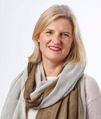 Converted coach house with modern style