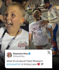 Joey Logano is clearly not happy with Ross Chastain after Chicago 😳 ARSU  ONZORL 1 هد ANkA ಯ EOR 1 LNNO JuNe ០