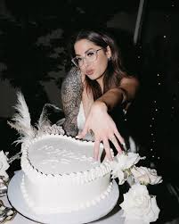 Kailey Major (kaileymaj)