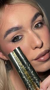 Comparison of L’Oréal Paris Panorama Mascaras: Black vs Brown