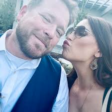 How many days are needed to visit Yellowstone and Grand Teton National  Parks?