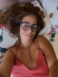 Shy, divorced, and honestly… I just want to feel wanted again💔