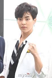 We see three members interact with the pills directly: Xiumin Kokobop Era Appreciation Exo ì—'ì†Œ Amino