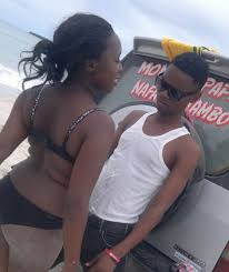 Sikiliza huyu mwanadada akieleza jinsi ya kumlegeza mwanamke Mboo Kwenye Kuma