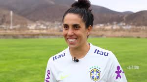 A técnica da seleção brasileira feminina de futebol, pia sundhage, divulgou a lista de jogadoras convocadas para os jogos olímpicos de tóquio, que começam em 23 de julho. Selecao Brasileira Feminina Bia Vaz Jogadora Em 2014 Auxiliar Em 2018 Youtube