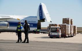 Un vol en avion de chasse impose des limites et malheureusement, tout le monde ne peut pas expérimenter ce vol. Comment Gendarmes Et Soldats Securisent L Arrivee Des Masques Chinois Par Avion Le Parisien