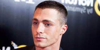 Potong rambut cepak keren, cepak tentara keren.pria yang memiliki rambut dengan potongan pendek tentunya lebih terkesan. 10 Inspirasi Model Rambut Cepak Ala Militer Terpopuler