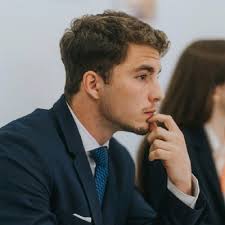 Empiezo una nueva etapa en Repsol como Legal Intern en el área de…