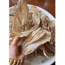 Ikan bilis direbus dan dibilas air bersih untuk membuang segala kotoran.kemudian ikan bilis akan dijemur sehingga kering.setelah kering ikan. Ikan Kering Keropok Sabah Gred Aaa 1pack