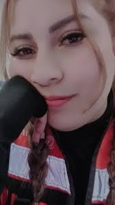 Cynthia Uresti's Instagram, Twitter & Facebook