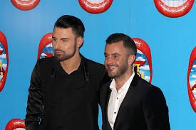 Born 25 october 1988), known professionally as rylan, is an english presenter, television personality, singer and model, best known for finishing in fifth place on the ninth series of the x factor in 2012, and for winning celebrity big brother 11 in january 2013. Rylan Clark Neal S 7 Week Social Media Silence Revealed As He S Separating From Husband Dan Mylondon