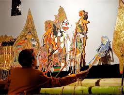 Hasil gambar untuk seni wayang