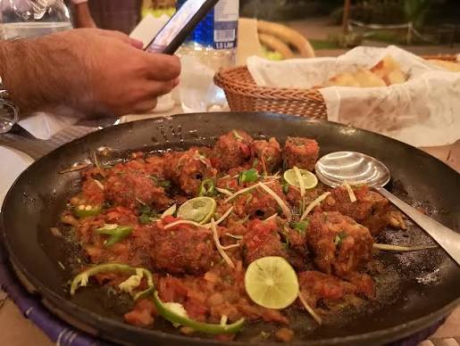 7 Places to Get Proper Desi Food in Lahore