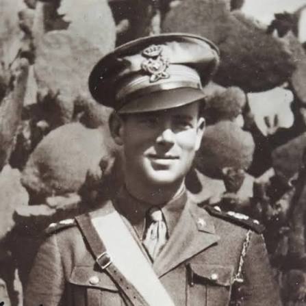 EROE FANCIULLO! 🇮🇹 Soldato volontario Sergio Bresciani, effettivo nel 3° Reggimento Artiglieria Celere, Caduto nel deserto di El Alamein il 4 settembre 1942. Medaglia d'Oro al Valor Militare con la seguente motivazione: "