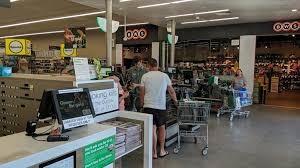 Woolworths Supermarket Comur St Yass Nsw 2582 Australia